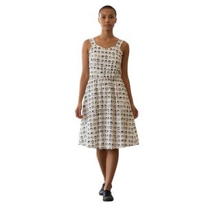 August Retro Fit and Flare Midi Dress with Novelty Faces Print Dress size Small